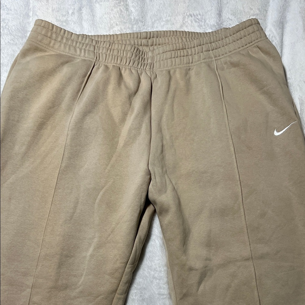 Nike Therma-FIT One Women's Loose Fleece Pants. Size XXL light brown/pale ivory